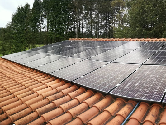 INSTALACIÓN FOTOVOLTAICA DE VIVIENDA DE 7kWp (GIPUZKOA)